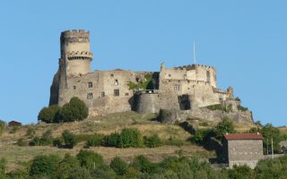 LE CHATEAU DE TOURNOEL